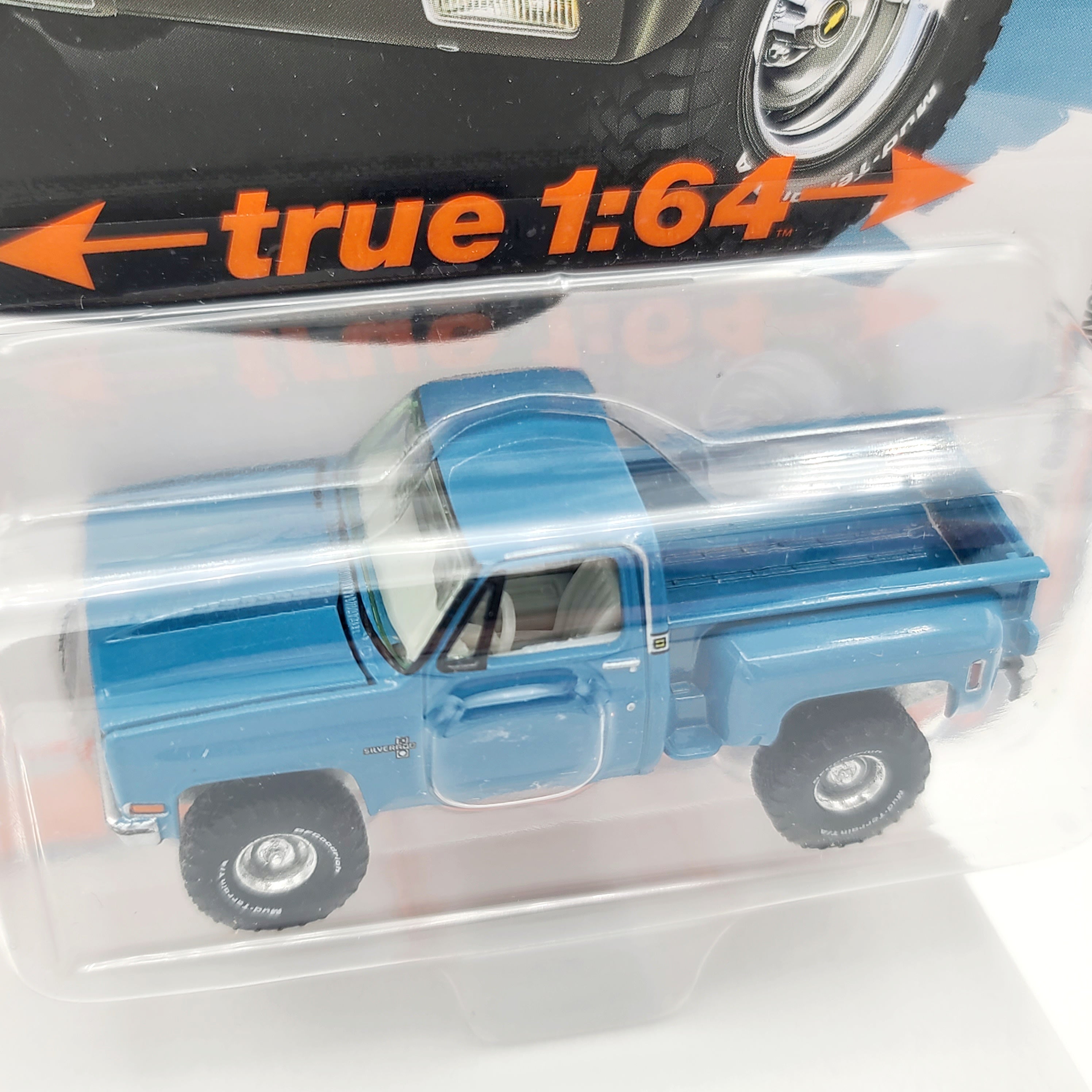 Auto World '81 Chevy Silverado Stepside - 1:64 scale (2024 Release 3A - Muscle Trucks)
